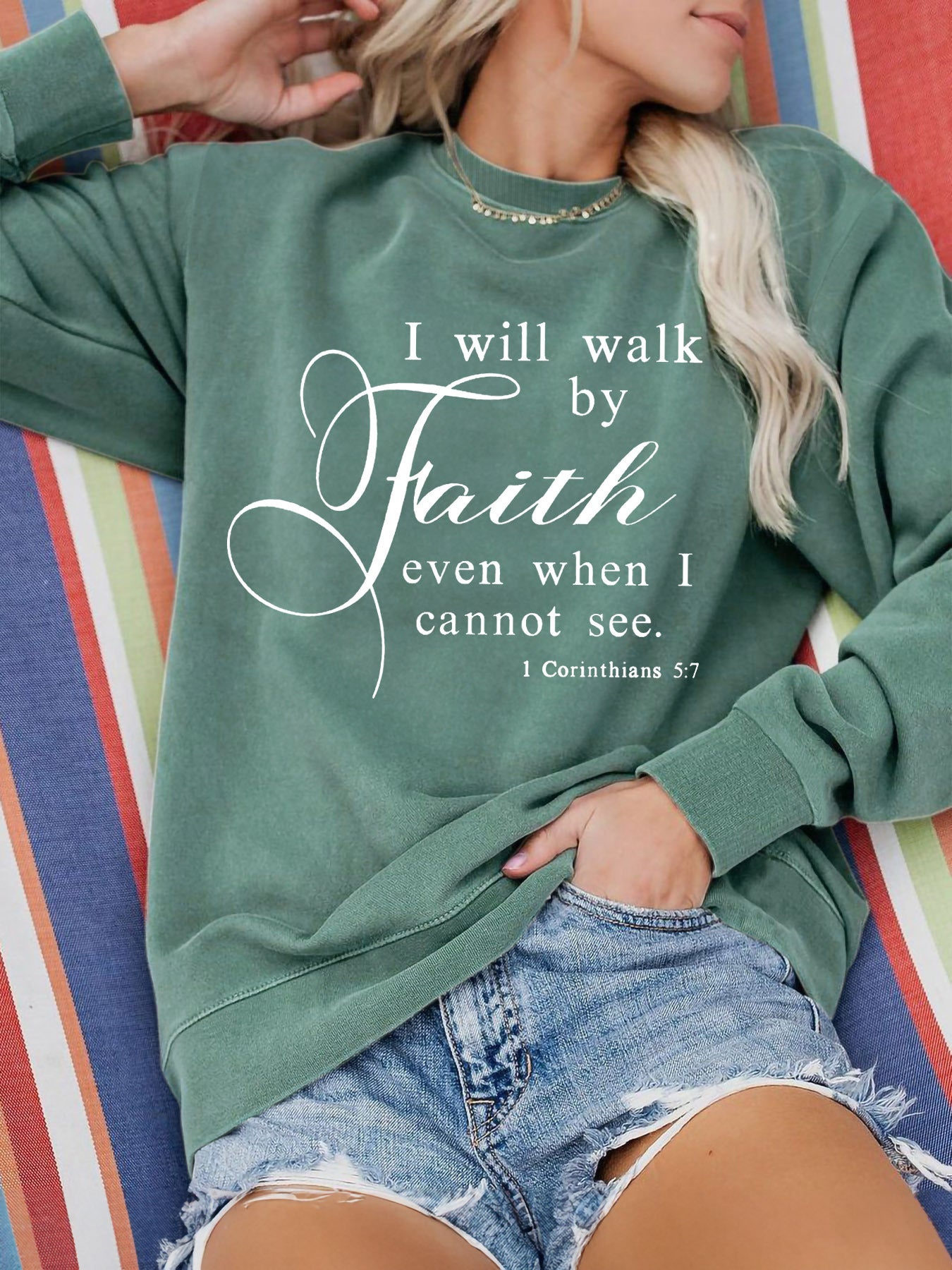 Faith Letter Print Crew Neck Sweatshirt - Soft, Comfortable, and Stylish Casual Wear for Fall and Spring - Womens Relaxed Fit Clothing with Crew Neck Design