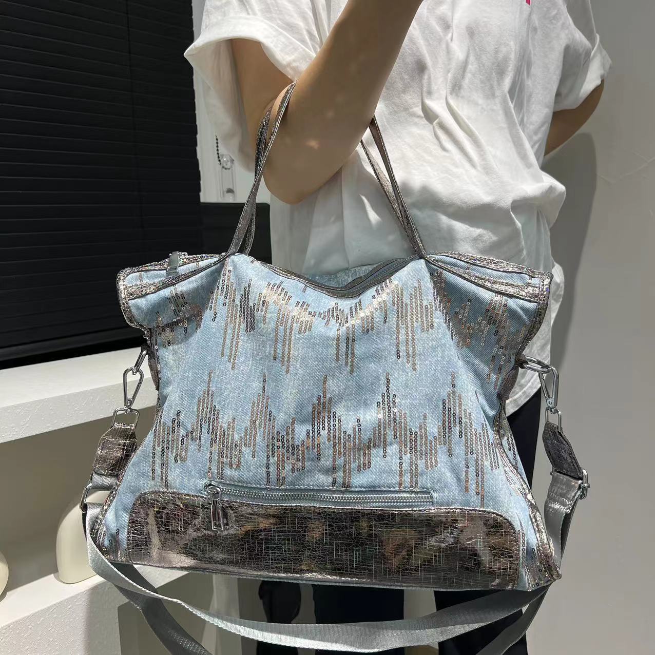 Chic Tie-Dye Denim Tote Bag with Sequin Detail - Elegant Shoulder & Crossbody Handbag for Women, Lightweight & Versatile