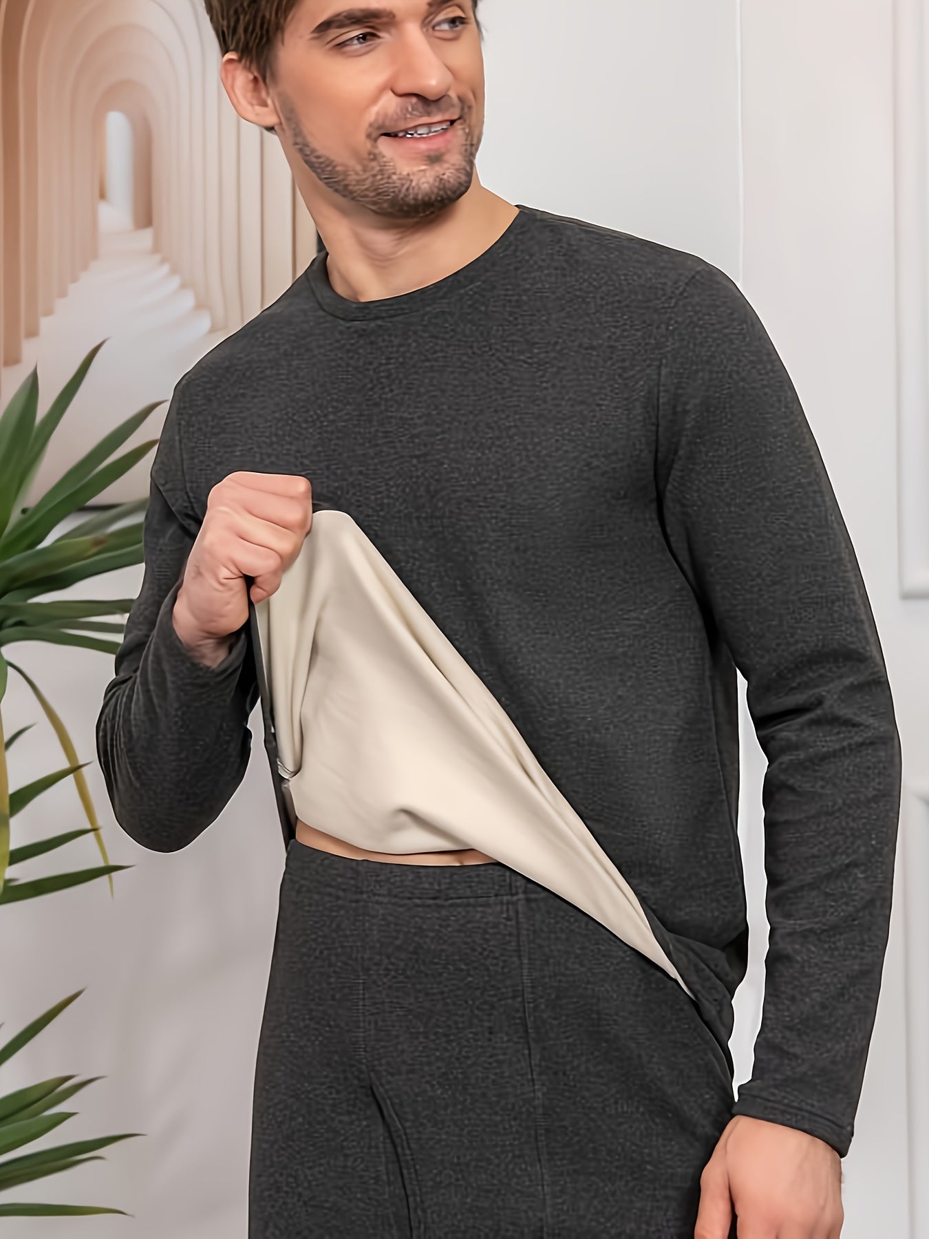 Stay Warm & Stylish: Men's Solid Color Thermal Crew Neck Top – Soft, Stretchy, Durable Knit for Winter