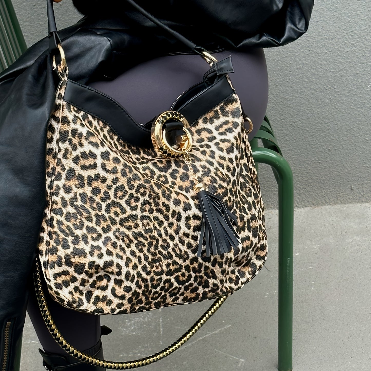 Large Capacity Fashion Faux Leather Shoulder Bag for Women, Leopard Print Hobo Handbag with PVC Material, Polyester Lining, Zipper Closure, Painted Edges and Positioning Printing