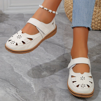 Chic Cut-Out Design Women's Flat Sandals - Round Toe Comfort & Summer Style, Versatile Outdoor Footwear for Casual Wear