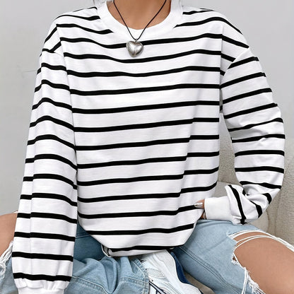 Chic Striped Pullover Sweater - Soft Crew Neck, Fashion Print, Warm Knit - Perfect for Womens Autumn & Winter Style