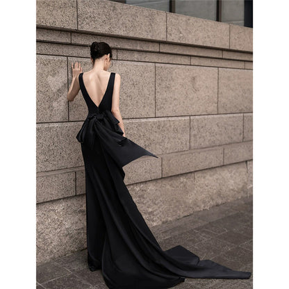 IKEARLAX  European and American Banquet Evening Dress  New V-neck Black Dress Light Luxury Socialite Temperament Slim Fit Fishtail Gown