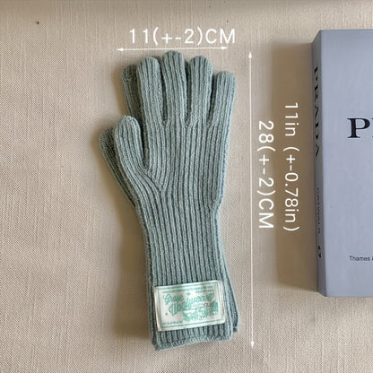 Elegant Solid Color Knit Gloves for Women - Warm, Touchscreen-Compatible with Label Detail, Perfect for Autumn & Winter