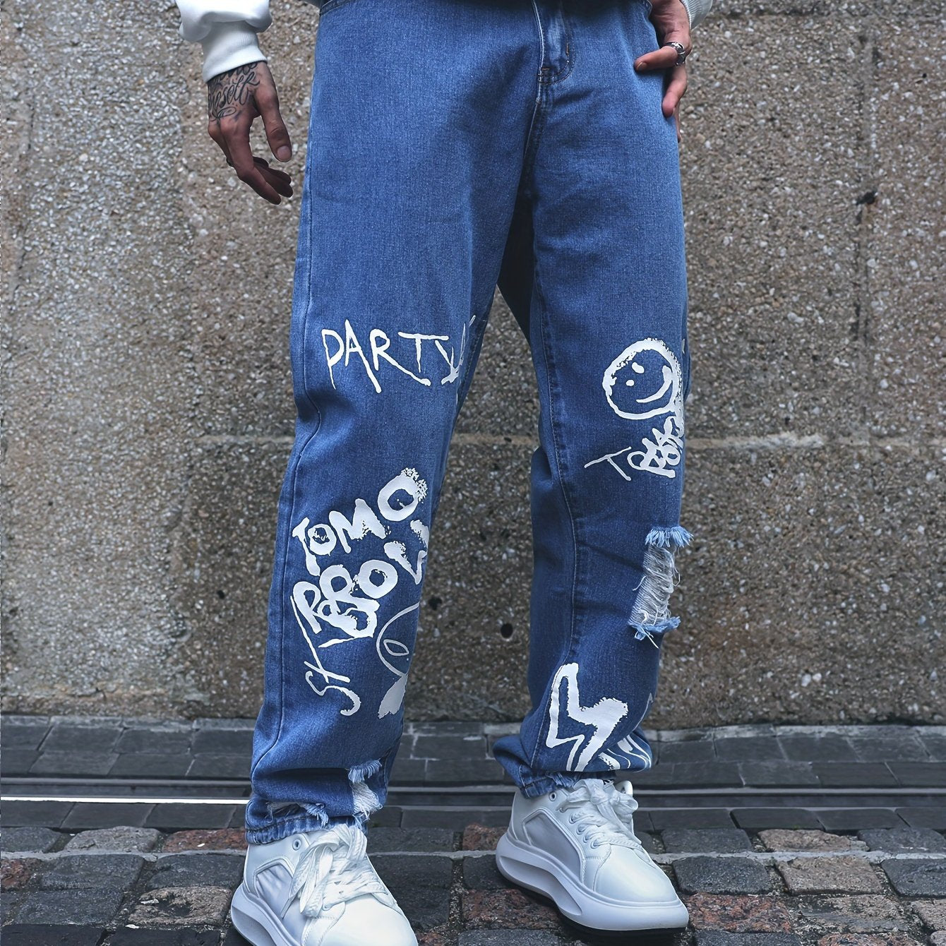 Fashionable Design Men's Graffiti Style Pattern Ripped Denim Jeans, Stylish And Trendy Cotton Blend Pants For Street Leisurewear