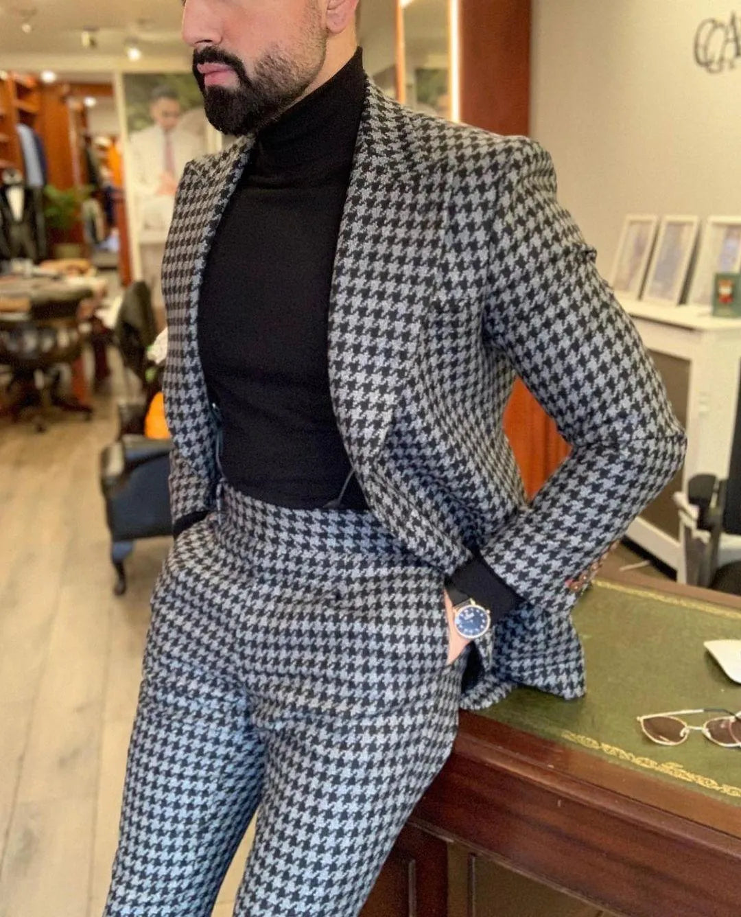 Fashionable Houndstooth Groom Tuxedos Men Wedding Dress Peak Lapel Men Blazer Prom Dinner/Darty Suit