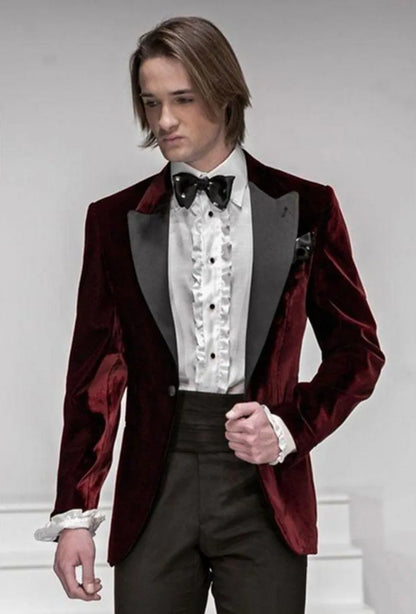 Popular Velvet Groom Tuxedos Shawl Lapel Groomsmen Wedding Dress Autumn Winter Style Men Formal Party Prom Suit(Jacket+Pants+Tie) 891